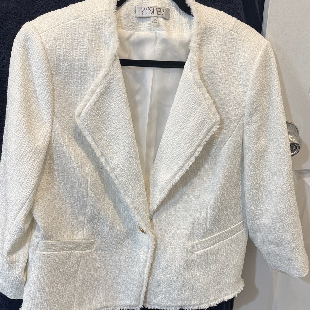 NWT Kasper Women's Textured Cream Blazer - Picture 2 of 4